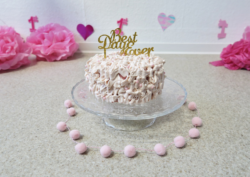 Kuchenzubehör und -deko für den Geburtstag eurer Tochter. Foto: Magalie T.