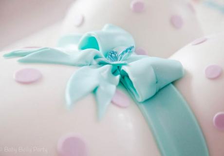 Der Belly Cake ist eine super beliebte Babyparty-Torte
