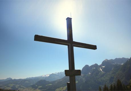 Patenversprechen am Gipfelkreuz - eine wundervolle Erinnerung für Familie und Freunde des Täuflings